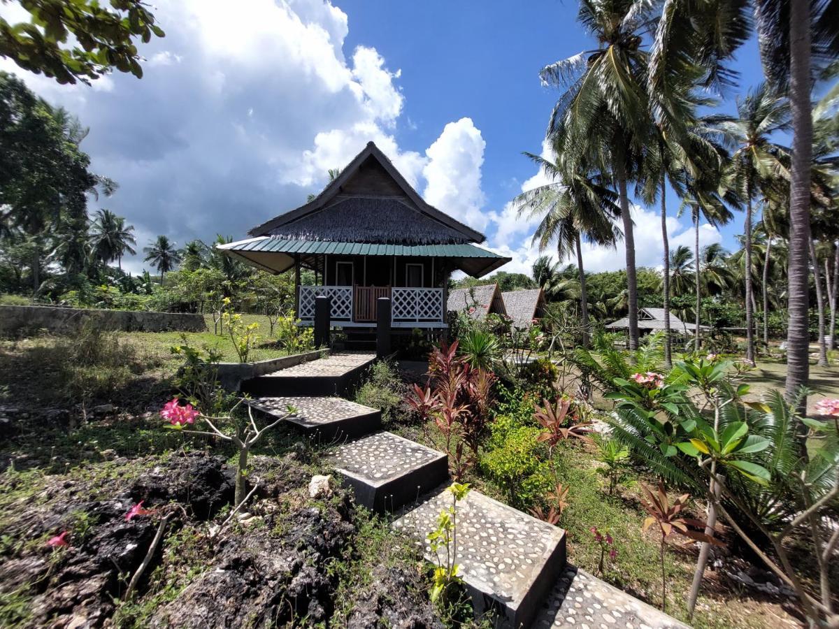 Sunari Beach Resort Selayar Matalalang Exterior photo