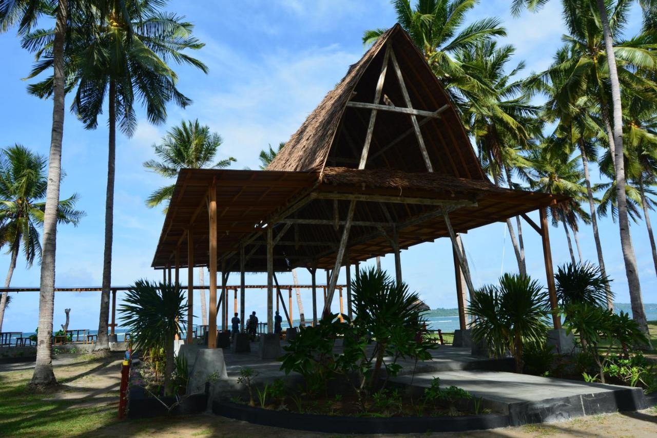 Sunari Beach Resort Selayar Matalalang Exterior photo