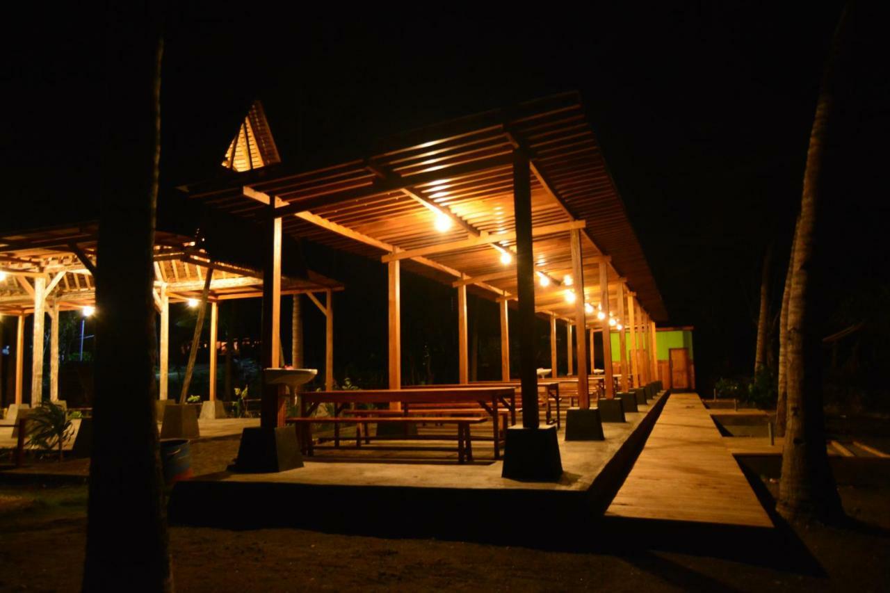 Sunari Beach Resort Selayar Matalalang Exterior photo